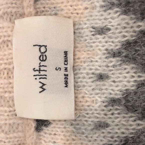 Aritzia Wilfred Cadence Mohair vneck Button Up Cardigan - Picture 4 of 7